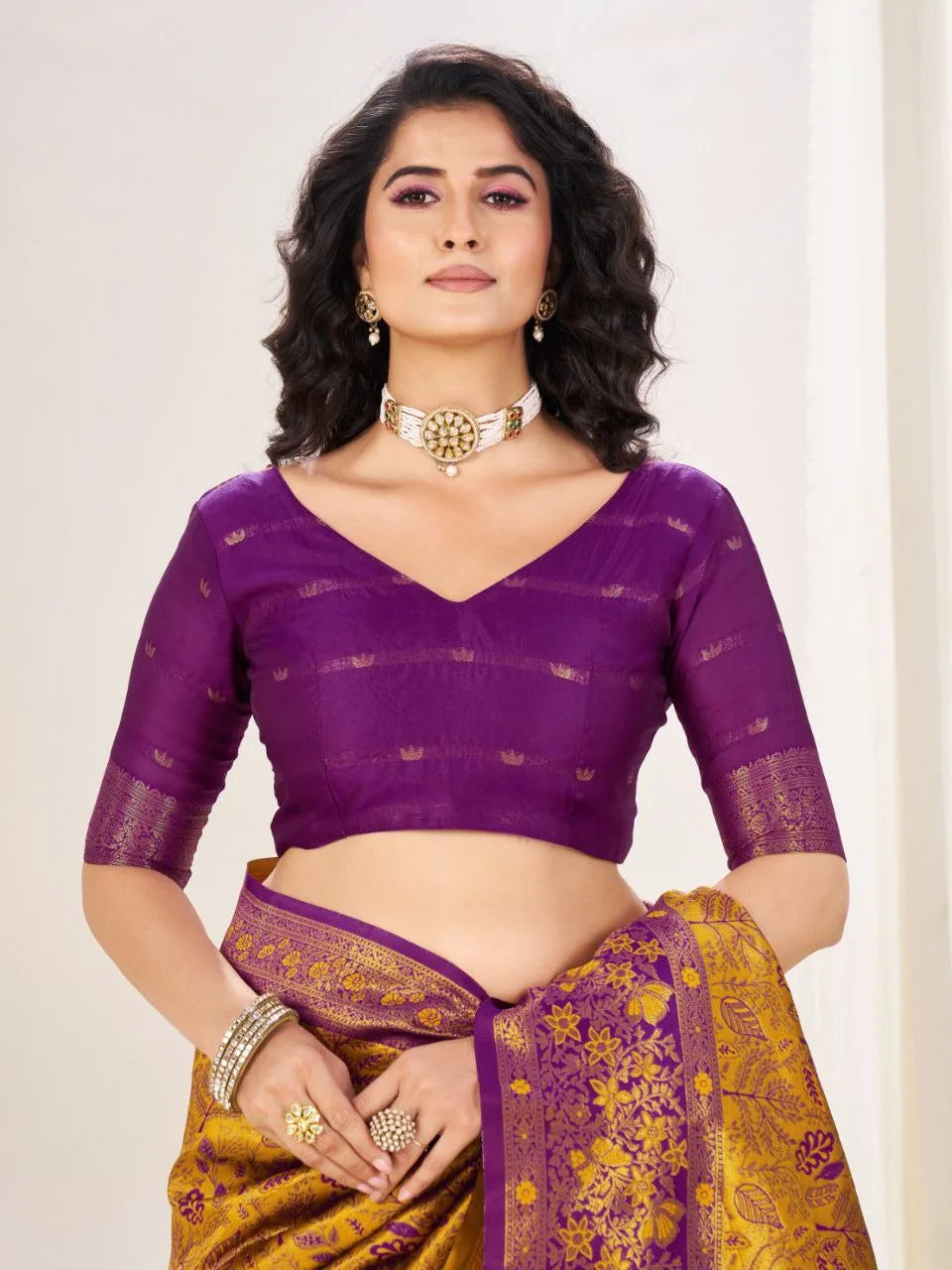 Timeless Banarasi Silk Saree with Luxurious Golden Zari Work