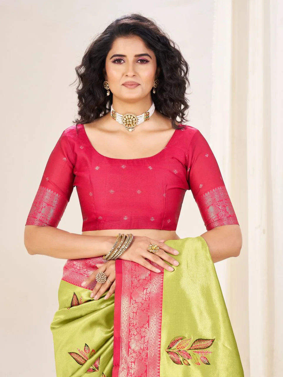 Graceful Festive Wear Silk Saree with Traditional Detailing