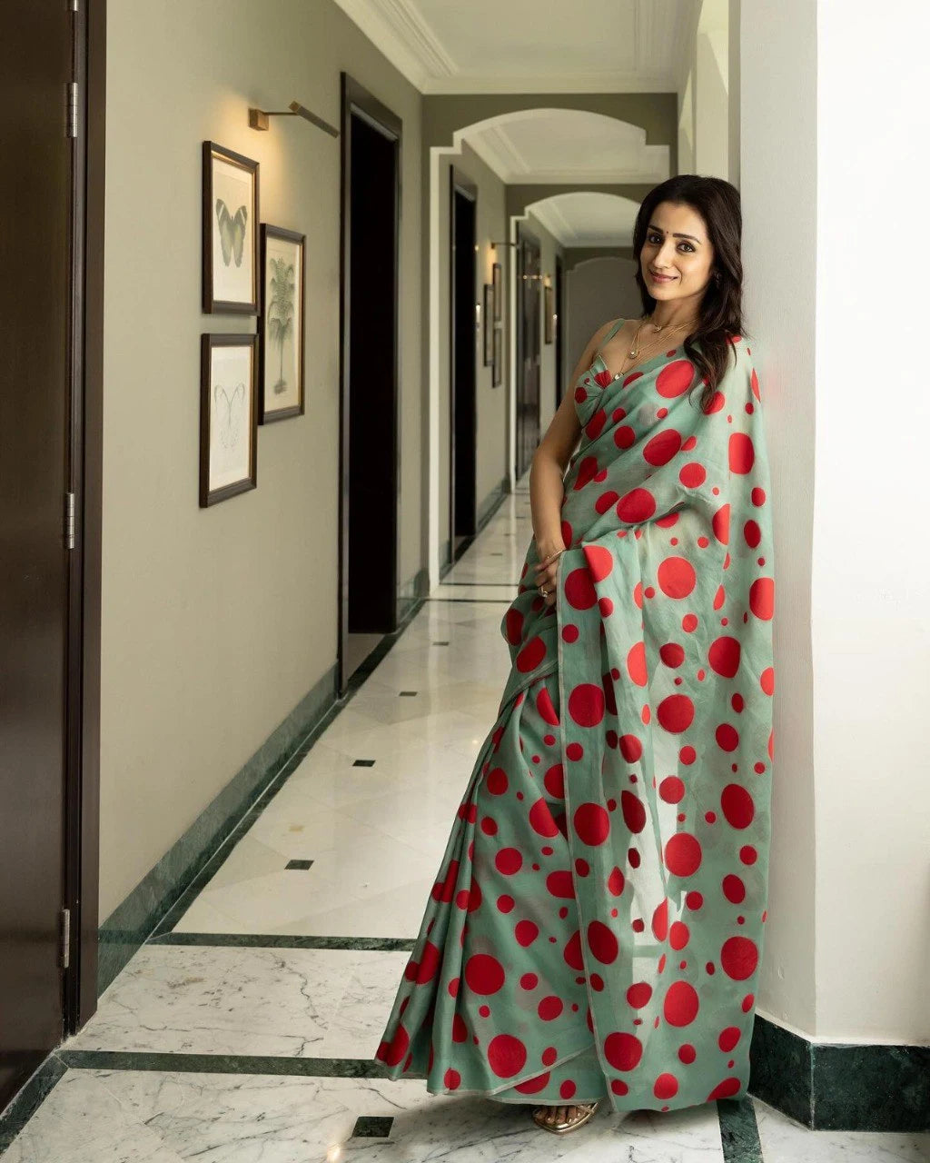 Graceful Polka Charm Saree with Contemporary Elegance