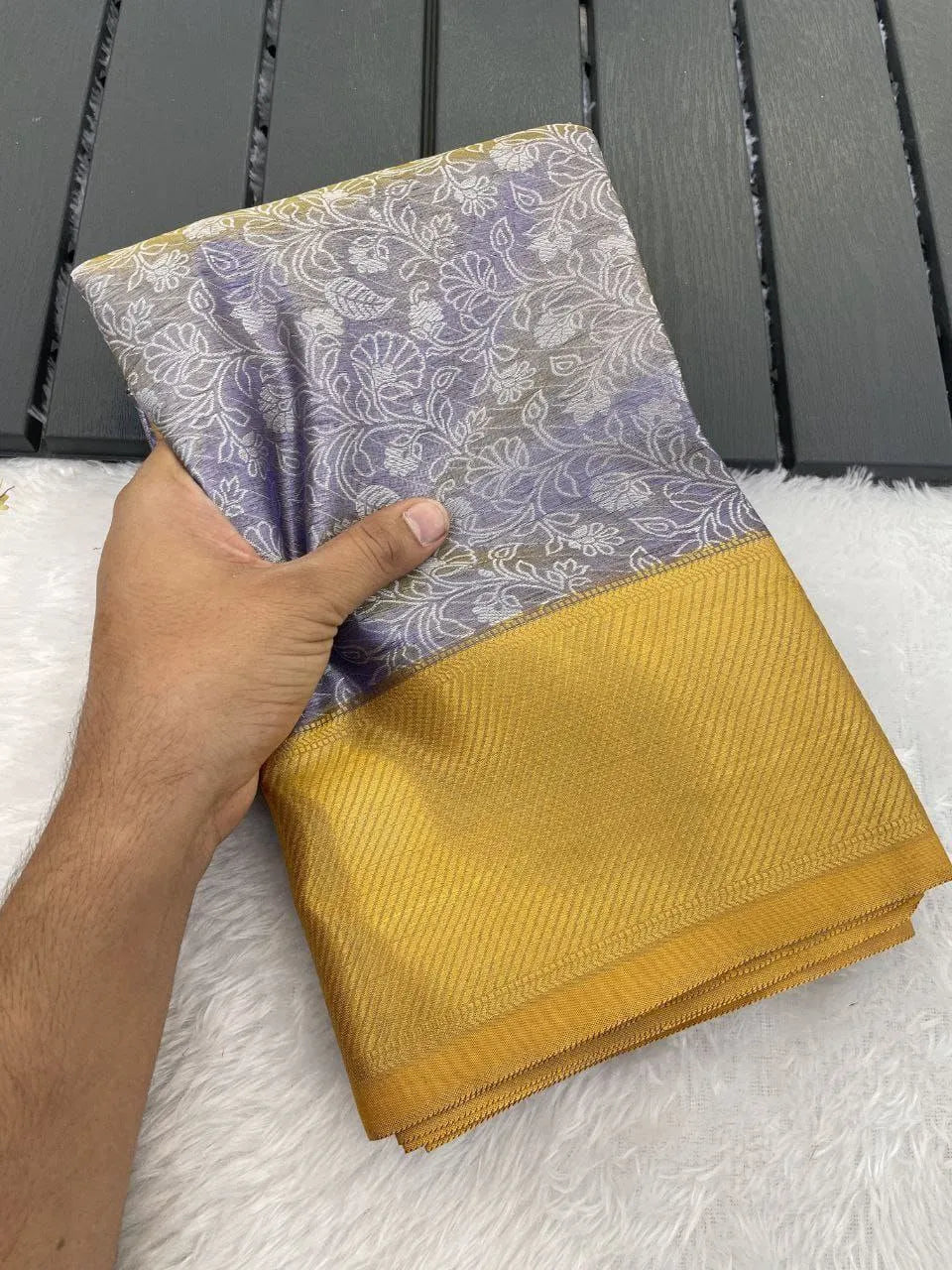 Elegant Floral Weave Saree with Rich Zari Border