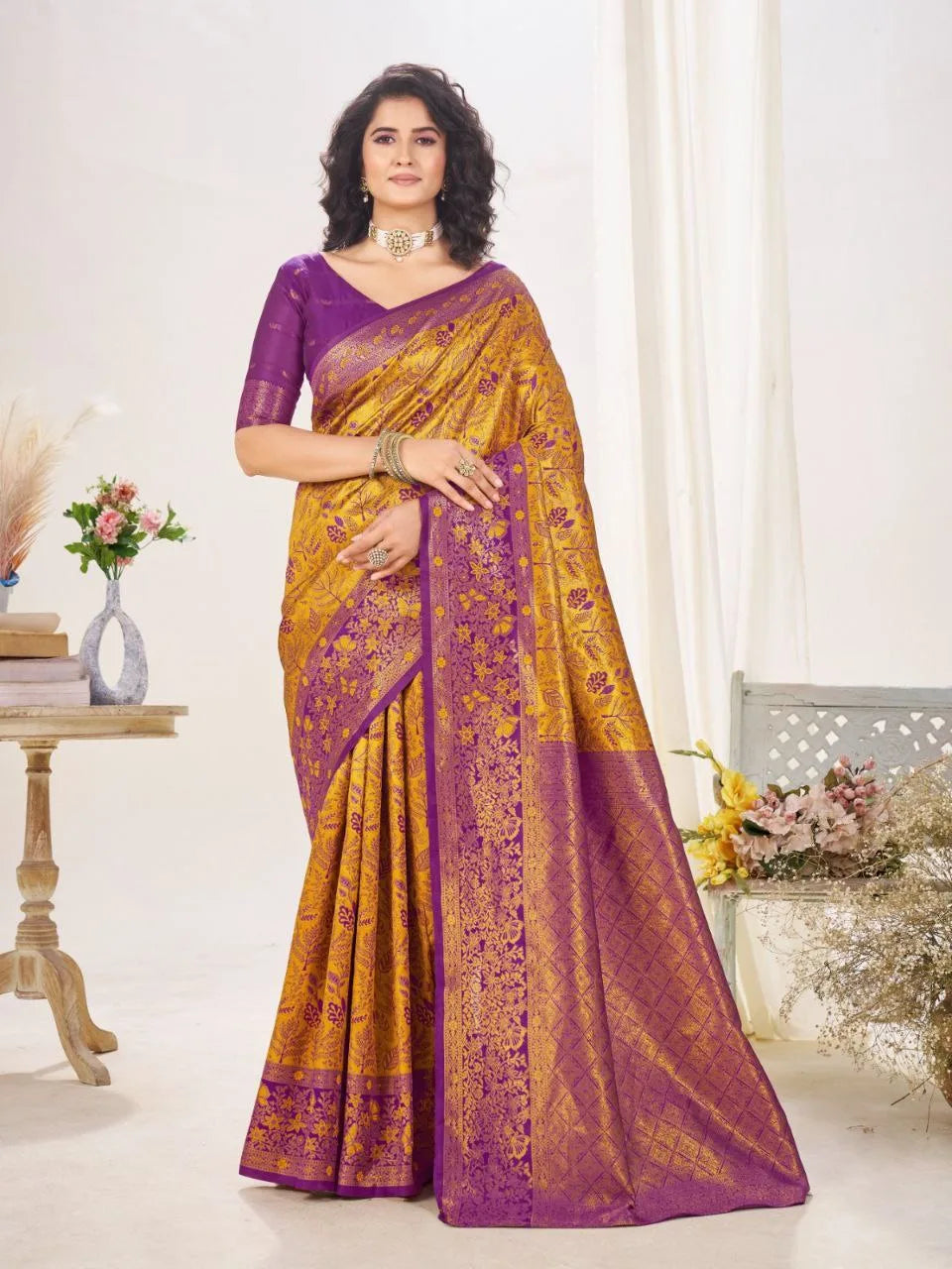 Timeless Banarasi Silk Saree with Luxurious Golden Zari Work