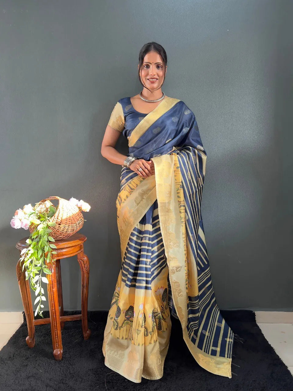 Traditional Handloom Saree with Contrast Pallu