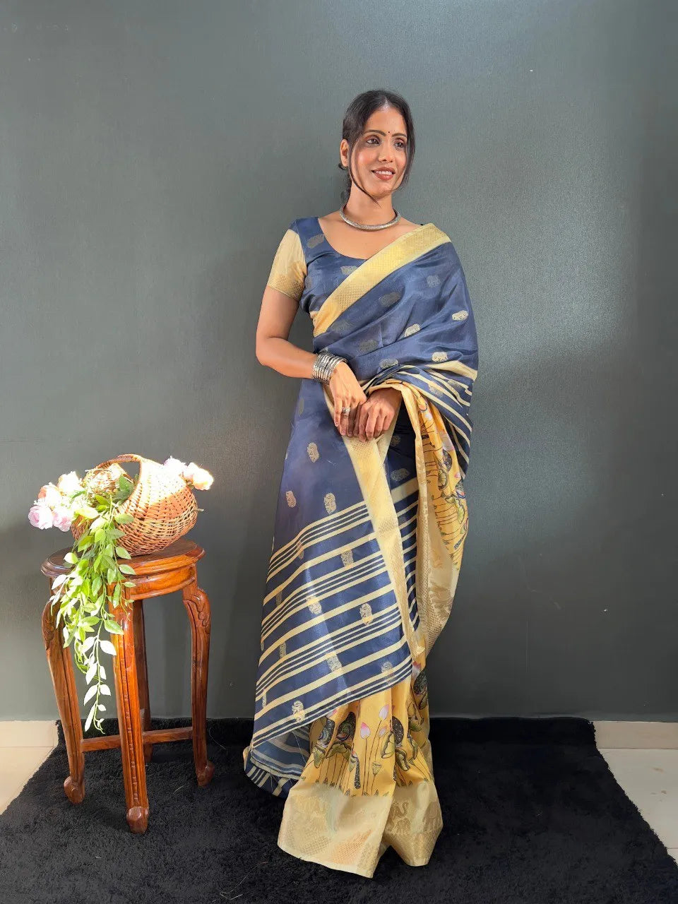 Traditional Handloom Saree with Contrast Pallu