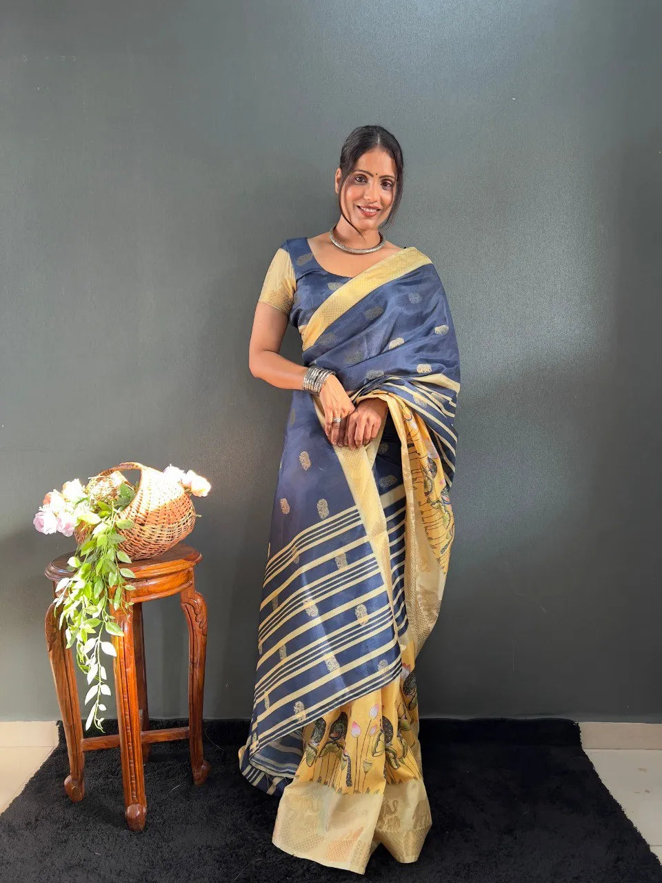 Traditional Handloom Saree with Contrast Pallu