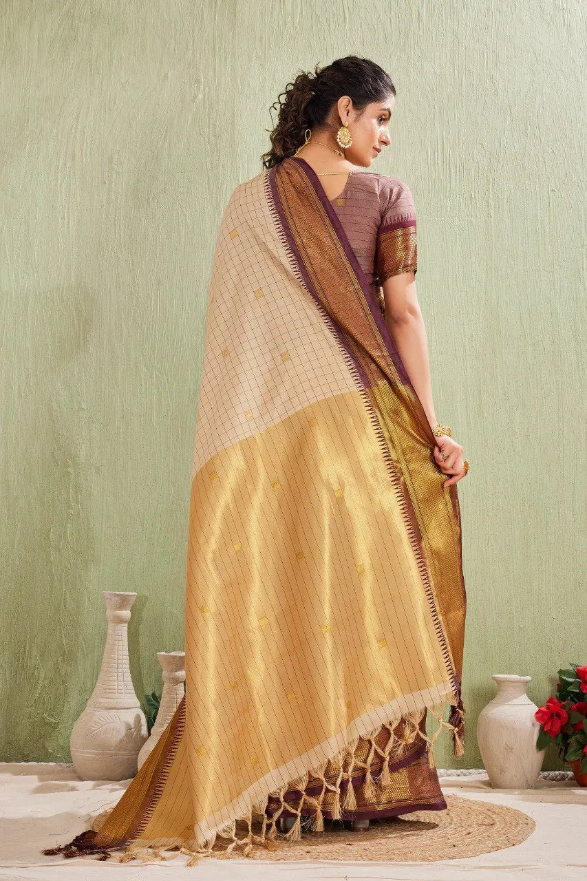 Traditional Kanjivaram Silk Saree with Elegant Checked Zari Design