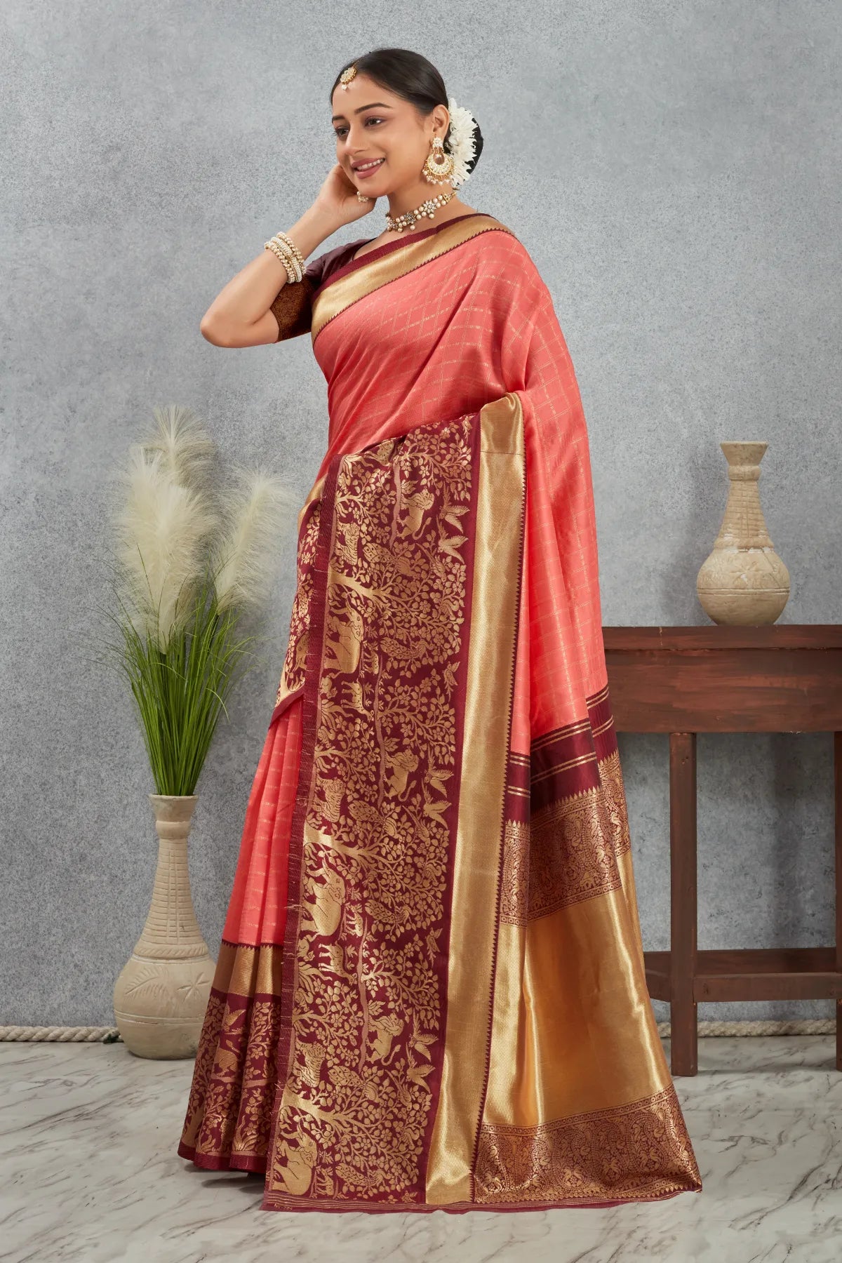 Regal Kanjivaram Silk Saree with Intricate Zari Weave