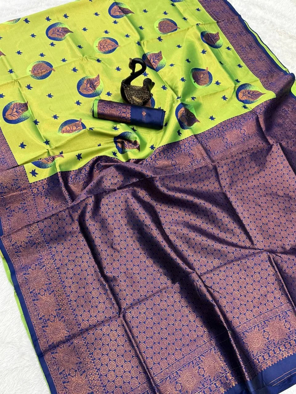 Classic Handwoven Silk Saree for Wedding & Celebrations