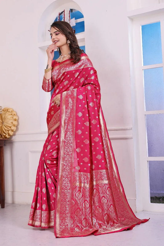 Traditional Banarasi Silk Saree with Luxurious Golden Detailing