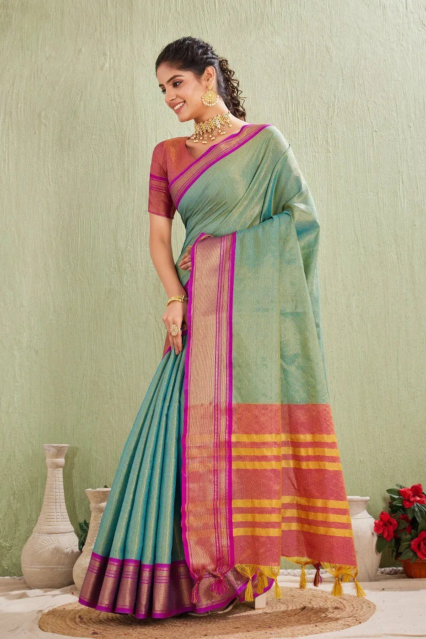 Traditional Kanjivaram Silk Saree with Elegant Checked Zari Design