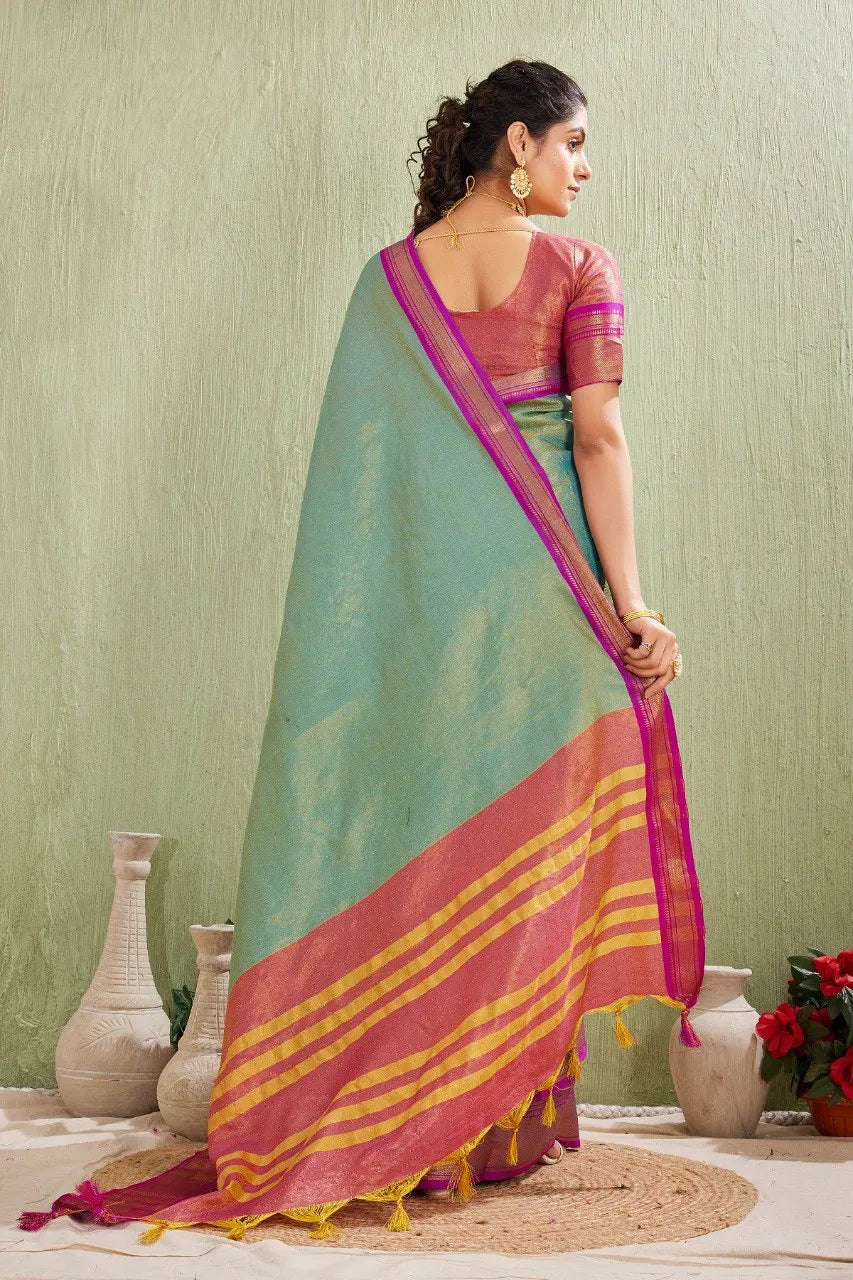 Traditional Kanjivaram Silk Saree with Elegant Checked Zari Design