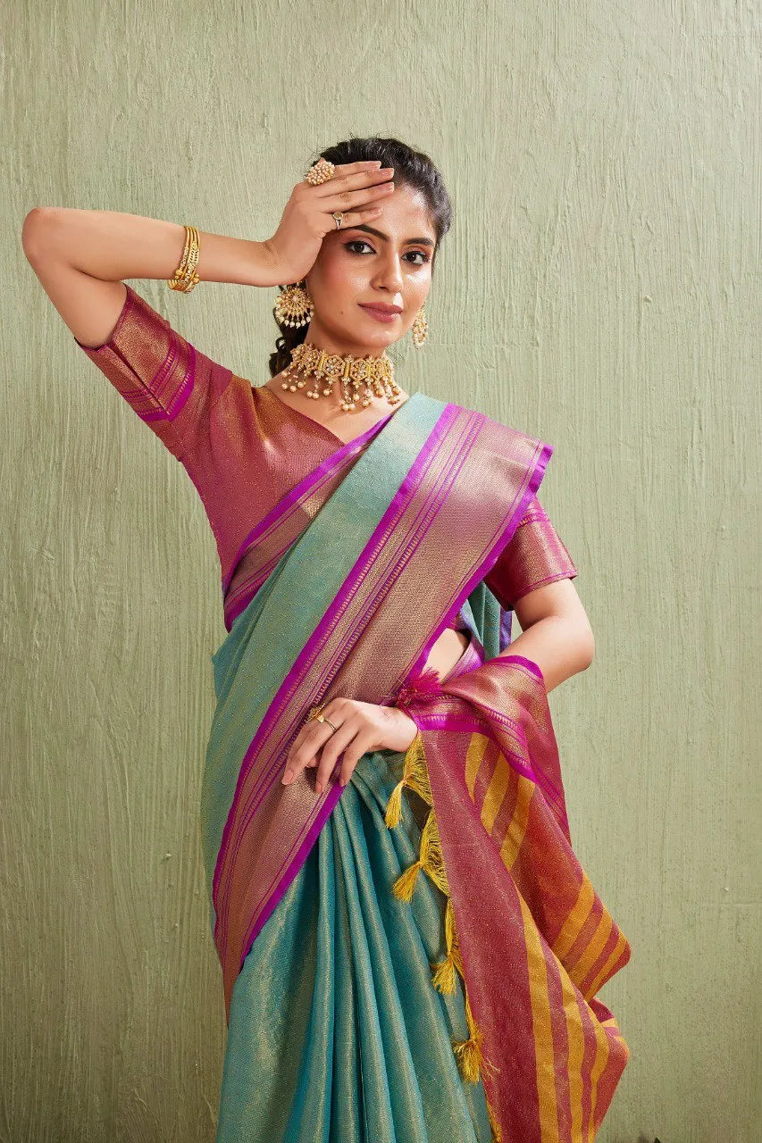 Traditional Kanjivaram Silk Saree with Elegant Checked Zari Design