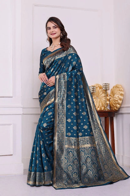 Traditional Banarasi Silk Saree with Luxurious Golden Detailing