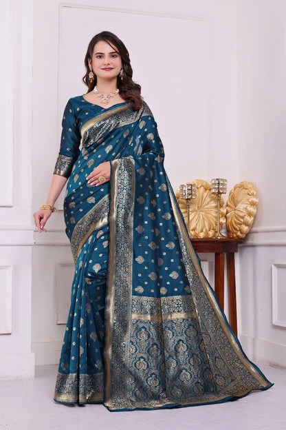 Traditional Banarasi Silk Saree with Luxurious Golden Detailing