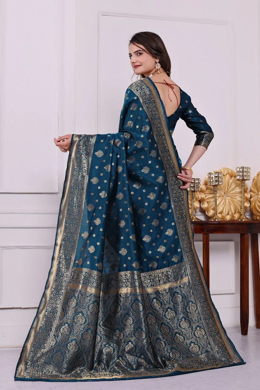 Traditional Banarasi Silk Saree with Luxurious Golden Detailing