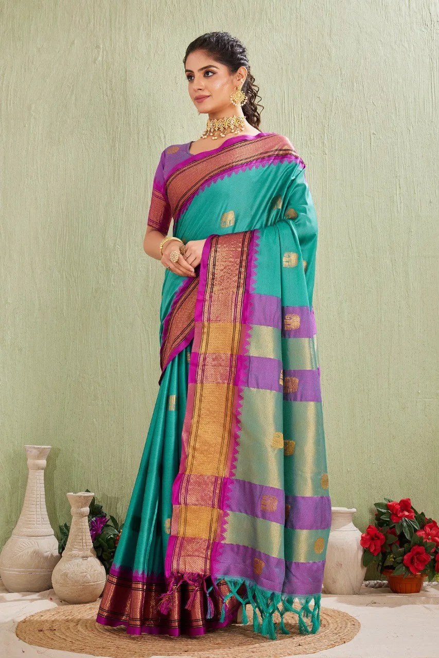 Traditional Kanjivaram Silk Saree with Elegant Checked Zari Design