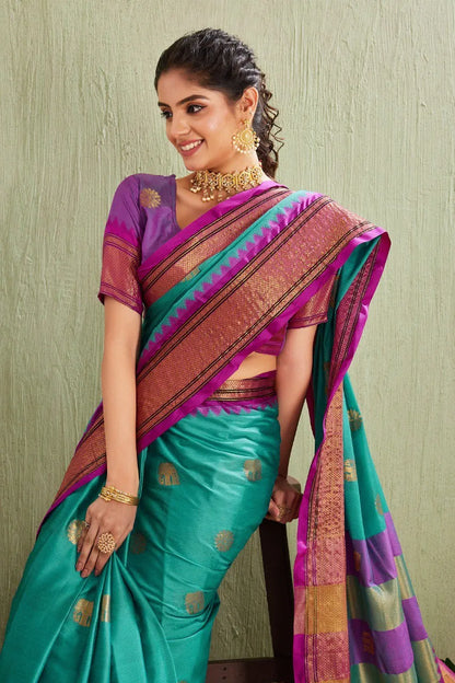 Traditional Kanjivaram Silk Saree with Elegant Checked Zari Design