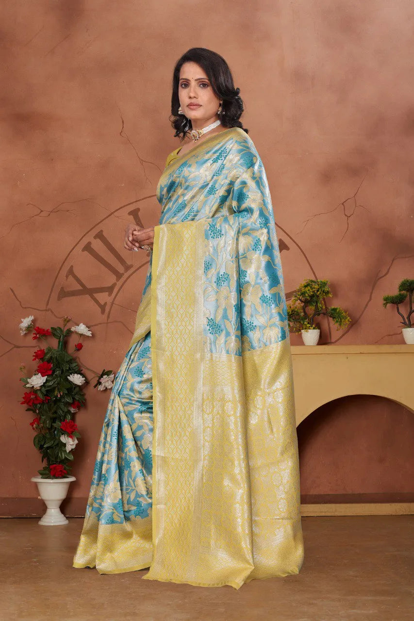Luxurious Banarasi Silk Saree with Floral Brocade Weaving